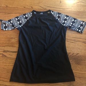 Old Navy Women’s Rash Guard | Size Medium